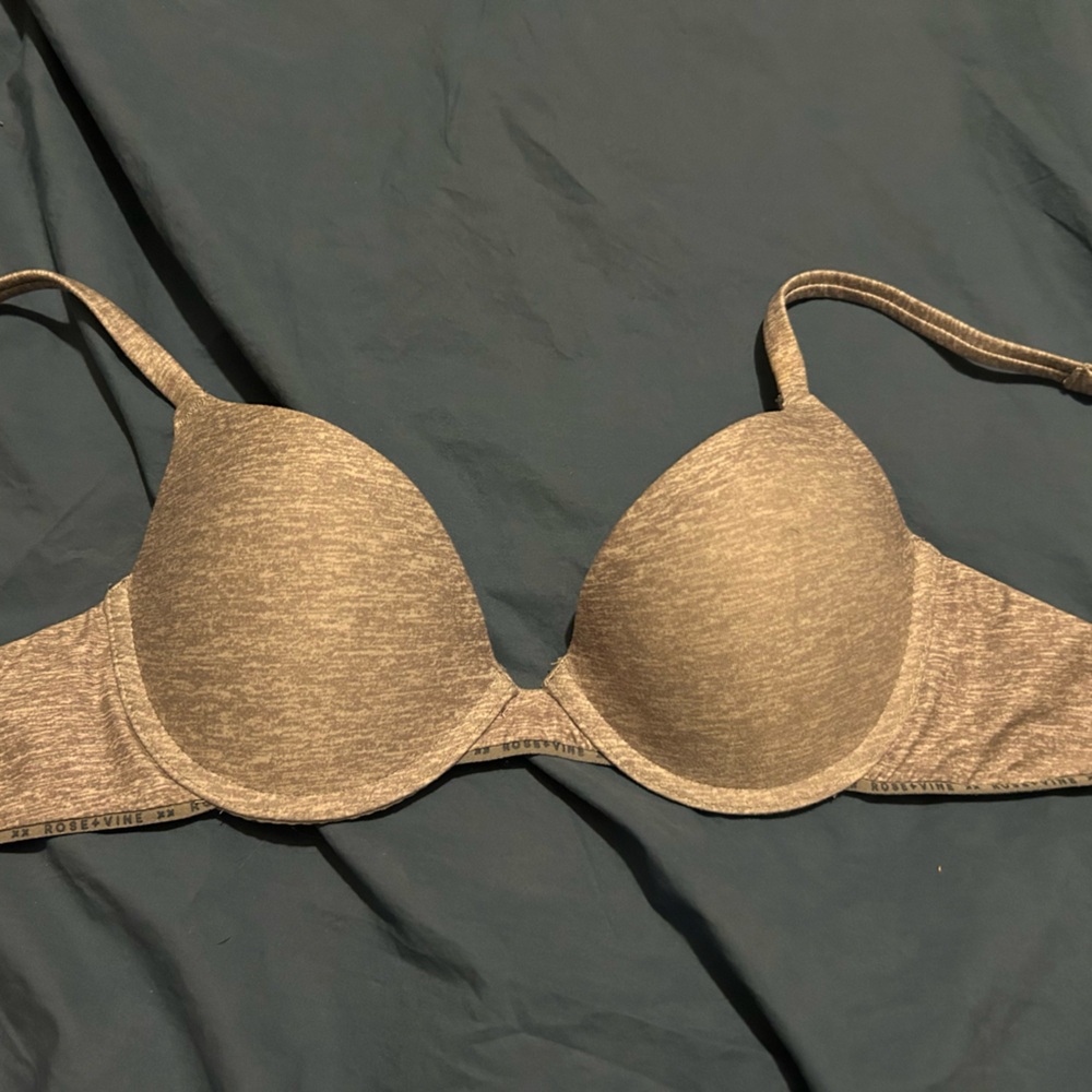 Bra 34b